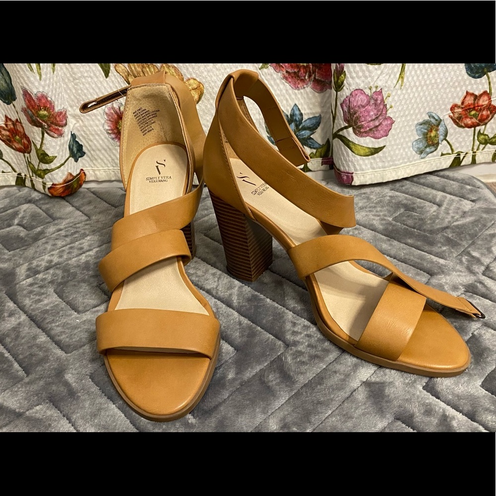 heels - Picture 3 of 3